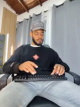 Oliver bigblack cock online show from April 26, 2026, 5:54 pm