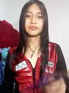 Snapshot of KarolaMendez chatting on April 23, 2026, 6:31 pm KarolaMendez online show from April 23, 2026, 6:31 pm