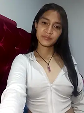 Snapshot of KarolaMendez chatting on April 25, 2026, 3:20 am KarolaMendez online show from April 25, 2026, 3:20 am