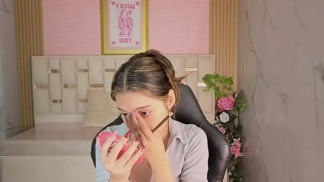Snapshot of veronicaa_s chatting on June 1, 2026, 8:30 pm veronicaa s online show from June 1, 2026, 8:30 pm
