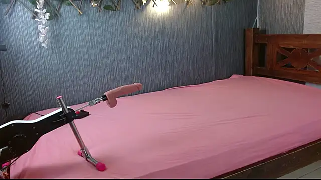 kamila big ass online show from March 13, 2026, 2:16 am