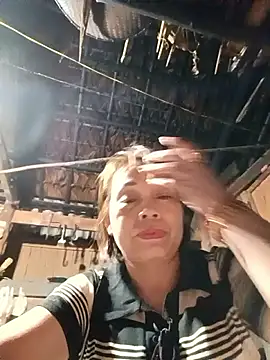 Snapshot of Lyly22x chatting on March 22, 2026, 3:46 pm Lyly22x online show from March 22, 2026, 3:46 pm