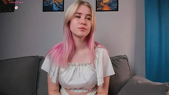 Snapshot of ivygenesis chatting on June 7, 2026, 4:50 am ivygenesis online show from June 7, 2026, 4:50 am