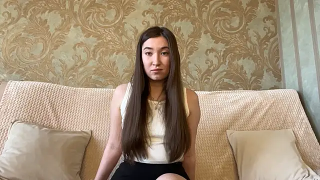 Snapshot of asian_mia_love chatting on April 8, 2026, 12:17 pm asian mia love online show from April 8, 2026, 12:17 pm