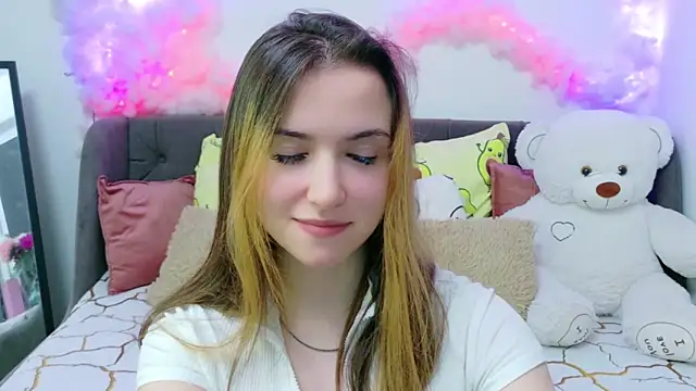 LeenMoonie online show from March 21, 2026, 10:57 pm