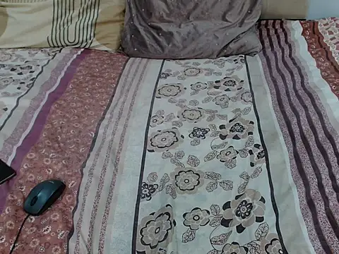 CarlyHott online show from March 12, 2026, 9:30 pm