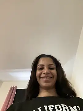 karlatiburcio online show from June 21, 2026, 3:07 pm