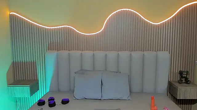 Amy Estrellita online show from April 7, 2026, 11:12 am