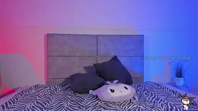 Meg Kuromi online show from April 28, 2026, 7:29 pm