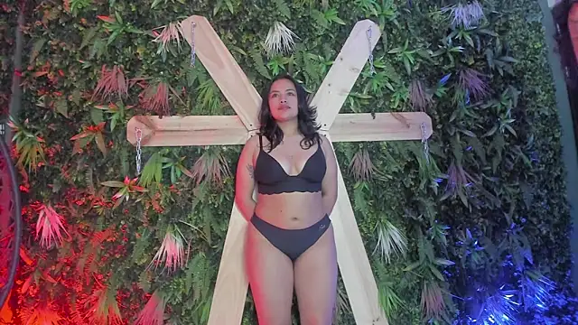 Miss atenea slave Emily online show from March 17, 2026, 9:07 pm