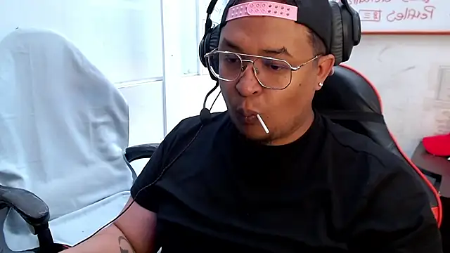 BeefJoe18 online show from April 13, 2026, 7:40 pm