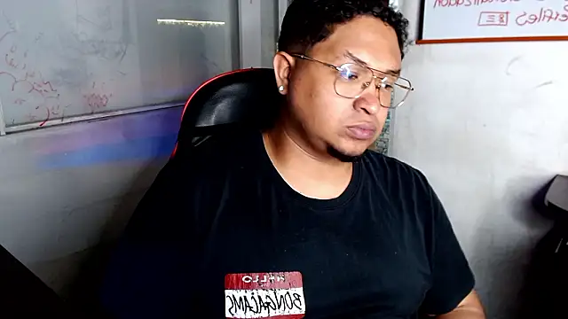 BeefJoe18 online show from March 26, 2026, 2:10 am