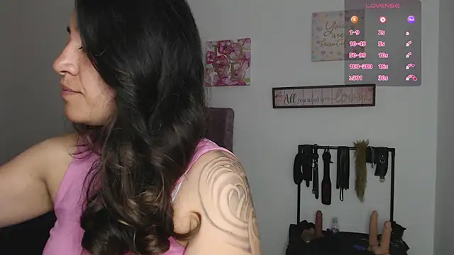 Snapshot of violeta_scott chatting on June 10, 2026, 11:44 am violeta scott online show from June 10, 2026, 11:44 am