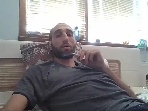 stiven121312 online show from August 6, 2026, 12:22 pm