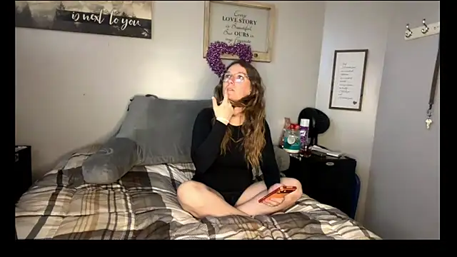 dirtylilsecret1507 online show from April 23, 2026, 2:18 am