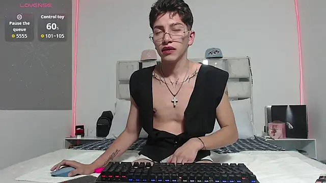 tiam muller fenix online show from April 11, 2026, 1:02 am