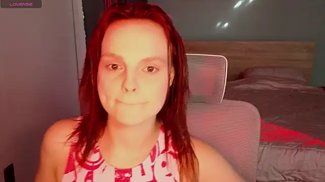 mollybossy online show from May 6, 2026, 8:07 am