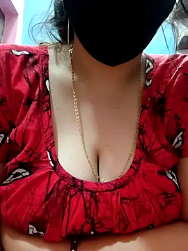 tulidas96778 online show from April 8, 2026, 2:13 am