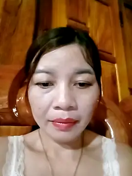 Snapshot of Yiyi102300 chatting on April 14, 2026, 1:54 am Yiyi102300 online show from April 14, 2026, 1:54 am