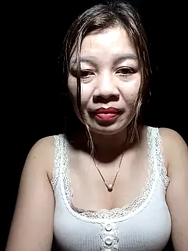 Snapshot of Yiyi102300 chatting on March 23, 2026, 2:50 pm Yiyi102300 online show from March 23, 2026, 2:50 pm