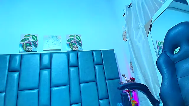 PamelaRosse07 online show from April 22, 2026, 1:18 pm