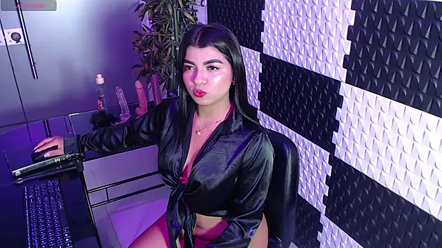AlinaMorris online show from June 3, 2026, 2:01 am