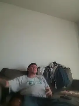Snapshot of yourMasterisBored chatting on May 26, 2026, 2:04 pm yourMasterisBored online show from May 26, 2026, 2:04 pm