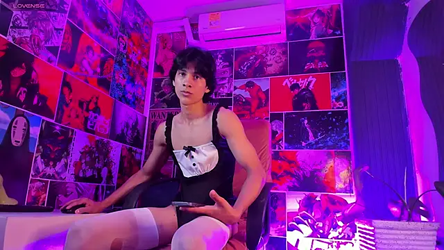 Snapshot of Cheys_Mast chatting on May 2, 2026, 3:28 pm Cheys Mast online show from May 2, 2026, 3:28 pm