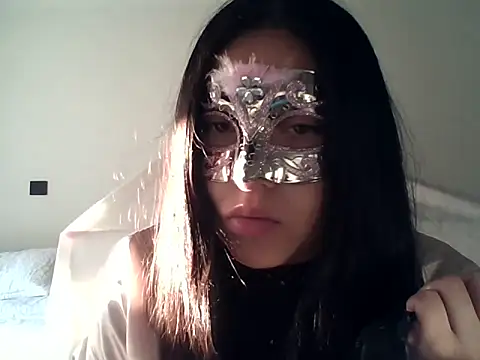 little kiten online show from March 13, 2026, 10:48 pm