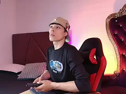 Snapshot of Andreew_Style chatting on March 16, 2026, 8:55 pm Andreew Style online show from March 16, 2026, 8:55 pm