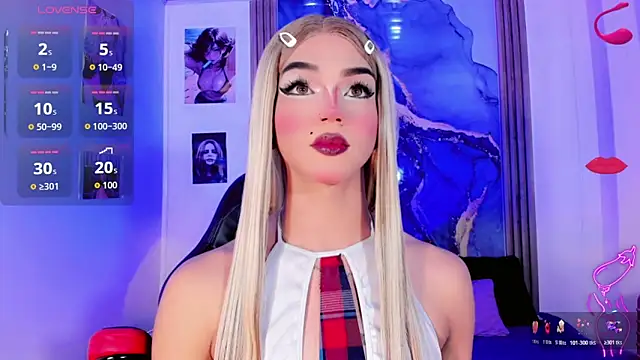 Snapshot of blonde_queen- chatting on June 29, 2026, 7:24 pm blonde queen- online show from June 29, 2026, 7:24 pm