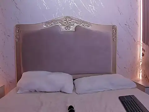 Snapshot of Aslii_Smith chatting on May 6, 2026, 8:35 pm Aslii Smith online show from May 6, 2026, 8:35 pm
