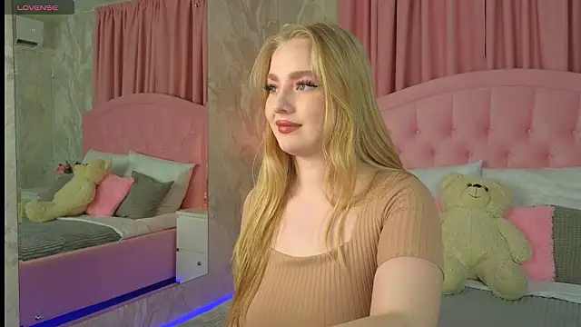 PollyNoire online show from March 21, 2026, 1:51 am