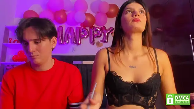 Snapshot of Mariana_and_Ronny chatting on May 10, 2026, 9:05 pm Mariana and Ronny online show from May 10, 2026, 9:05 pm