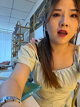 Snapshot of Xiaoxiao-y chatting on June 16, 2026, 7:30 am Xiaoxiao-y online show from June 16, 2026, 7:30 am