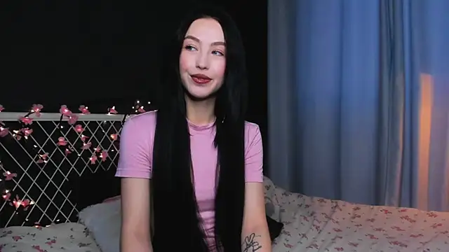 Snapshot of lizaa_breeze chatting on June 8, 2026, 4:29 pm lizaa breeze online show from June 8, 2026, 4:29 pm