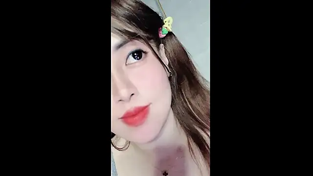 Snapshot of Mi-Cherry chatting on March 16, 2026, 6:06 am Mi-Cherry online show from March 16, 2026, 6:06 am