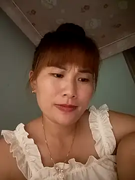 Snapshot of Lucxy-ki6 chatting on August 1, 2026, 2:15 pm Lucxy-ki6 online show from August 1, 2026, 2:15 pm