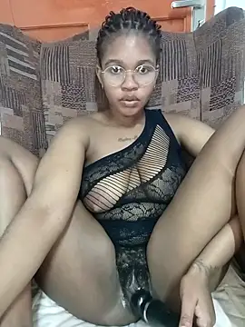 Hotsexyberry222 online show from April 20, 2026, 12:30 pm