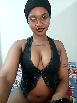 Hotsexyberry222 online show from March 25, 2026, 8:41 pm