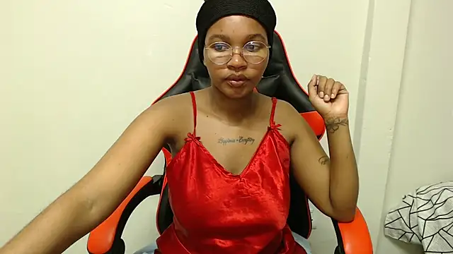 Snapshot of Hotsexyberry222 chatting on May 12, 2026, 2:56 pm Hotsexyberry222 online show from May 12, 2026, 2:56 pm
