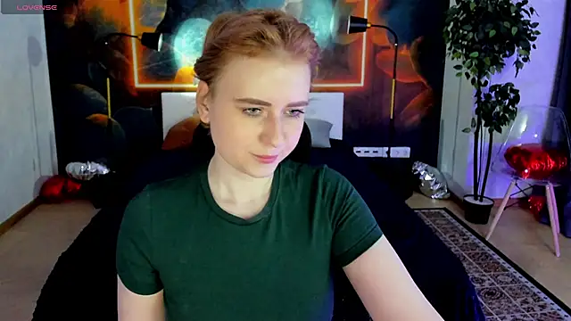 Snapshot of Shiny_Liss chatting on May 19, 2026, 1:43 am Shiny Liss online show from May 19, 2026, 1:43 am
