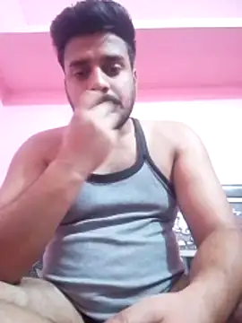 Decentlover67 online show from May 1, 2026, 3:39 pm
