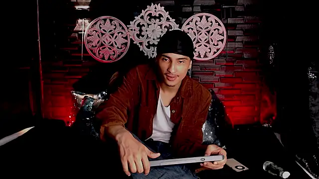 nico twink7 online show from March 17, 2026, 11:46 am