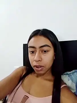 SkinnyLindah online show from March 18, 2026, 5:25 pm