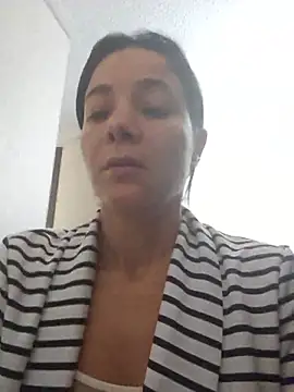 miaeyex online show from June 9, 2026, 12:06 pm