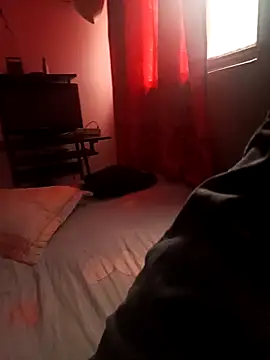 Snapshot of DamianDistroyer chatting on March 16, 2026, 6:32 pm DamianDistroyer online show from March 16, 2026, 6:32 pm