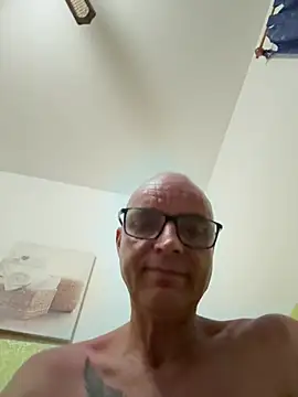 Snapshot of Thomate24 chatting on July 11, 2026, 8:31 pm Thomate24 online show from July 11, 2026, 8:31 pm