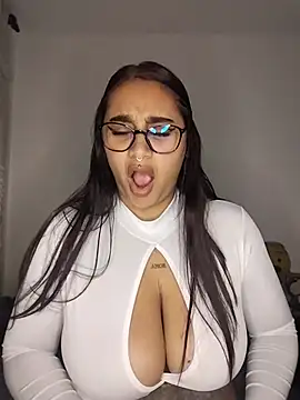 Snapshot of Mia_skyy18 chatting on July 23, 2026, 11:55 pm Mia skyy18 online show from July 23, 2026, 11:55 pm