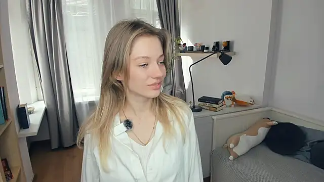 AikoEasterly online show from March 19, 2026, 10:04 am